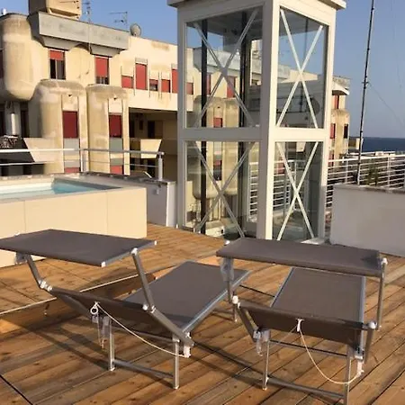 アパート Attico Panoramico Vista Mare