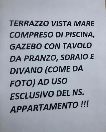 아파트 Attico Panoramico Vista Mare